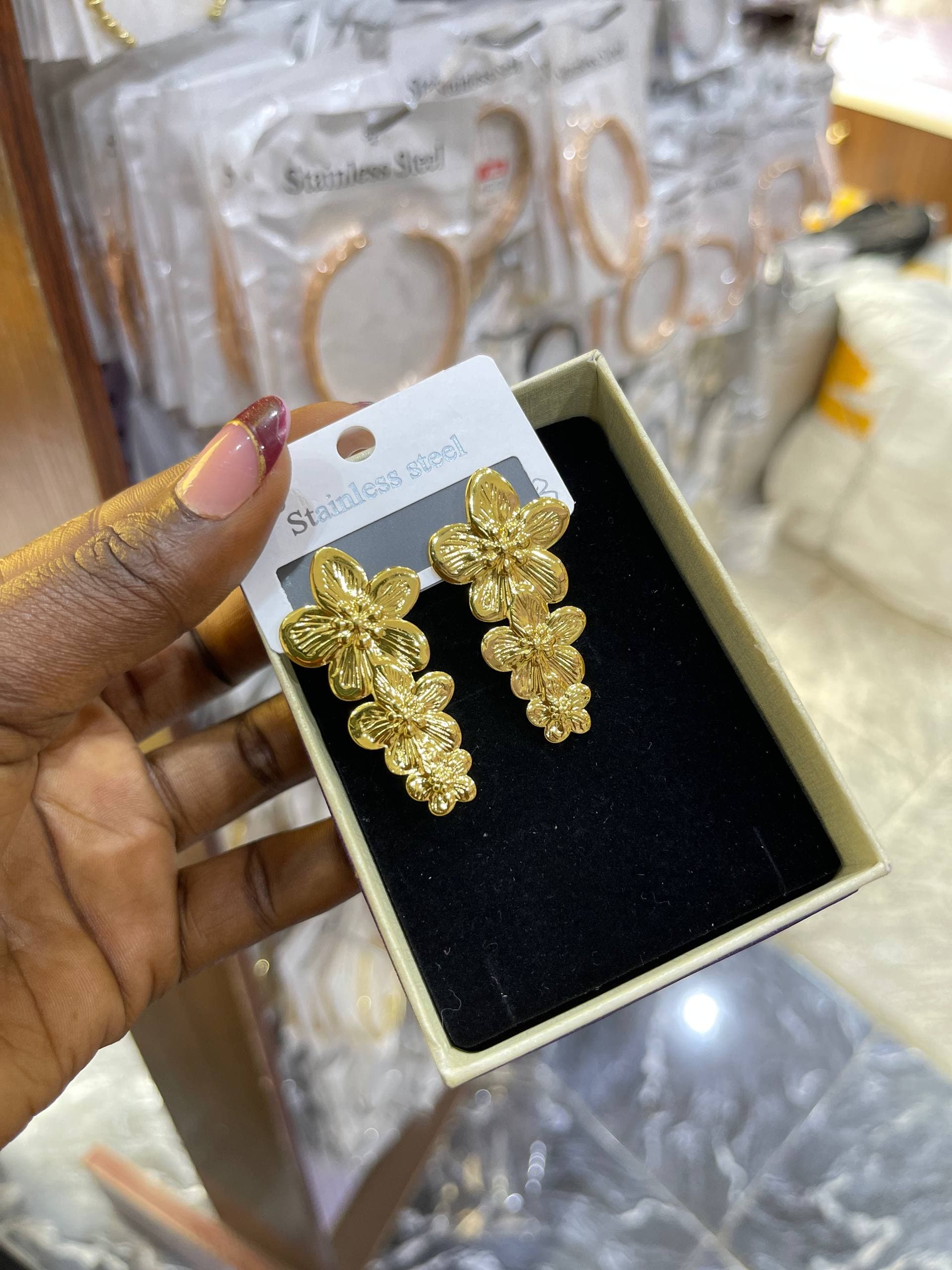 Triple Layer Flower (Gold)